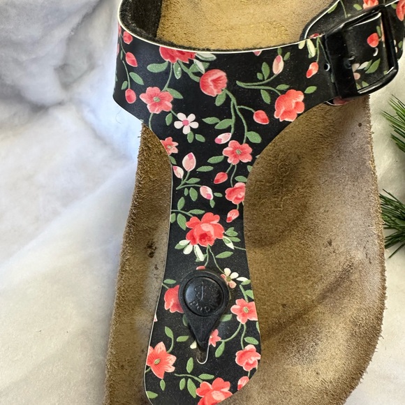 Birkenstock Women’s Sandals - Picture 3 of 4